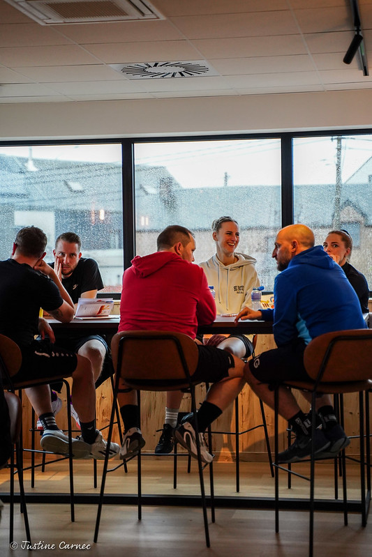 L'ambiance en dehors des terrains de Padel